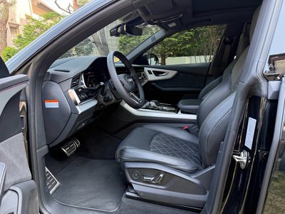 AUDI Q8 - 10