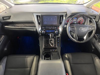 TOYOTA ALPHARD - 2