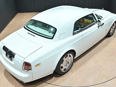 ROLLS-ROYCE PHANTOM COUPE - 9