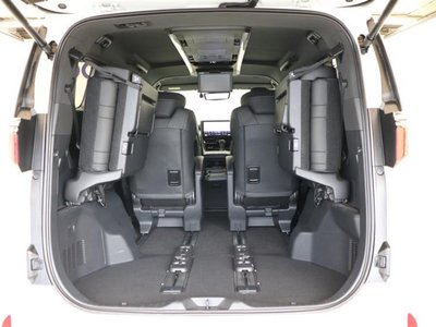 2024 Toyota ALPHARD — фото 22