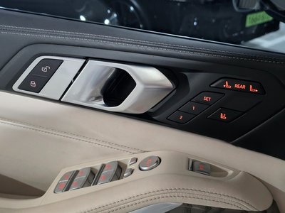 2023 BMW X7 — миниатюра 17