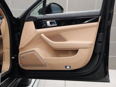 PORSCHE PANAMERA - 7