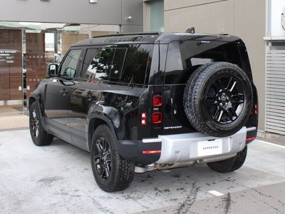 LAND ROVER DEFENDER - 9