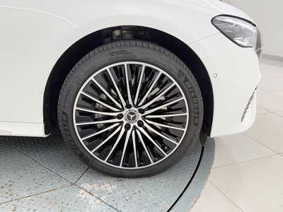 MERCEDES-BENZ E-CLASS - 9
