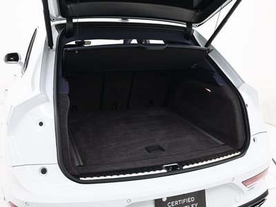 BENTLEY BENTAYGA - 7