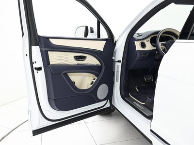BENTLEY BENTAYGA - 8