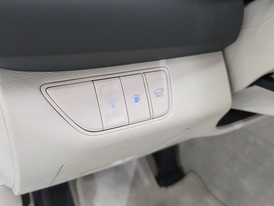 2022 Genesis THE NEW G70 thumbnail 21