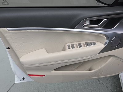 2022 Genesis THE NEW G70 thumbnail 14