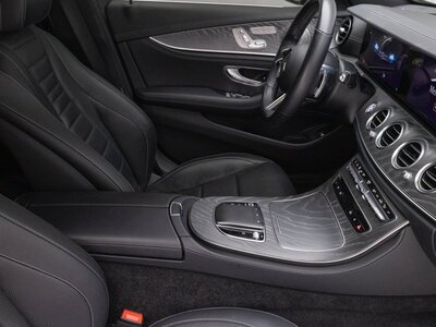 MERCEDES-BENZ E-CLASS - 9