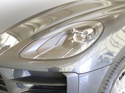 PORSCHE MACAN - 8