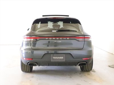 PORSCHE MACAN - 3