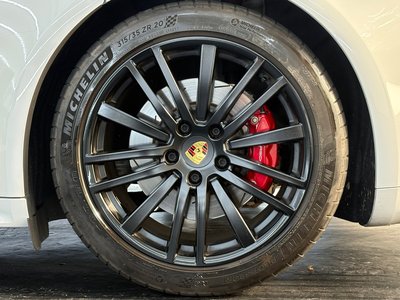2019 Porsche PANAMERA 照片 37