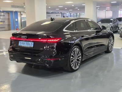 AUDI A6 E-TRON - 4