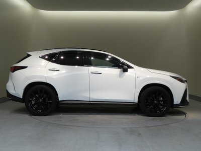 صورة مصغرة 21 لـ 2022 Lexus NX