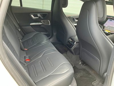 2024 Mercedes-BENZ EQE AMG — миниатюра 16