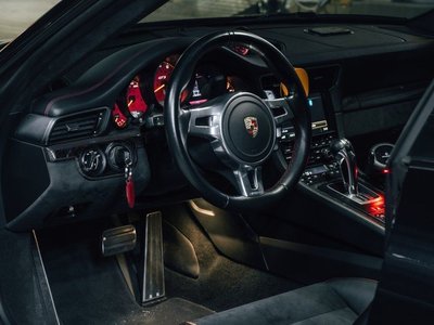 PORSCHE 911 - 4