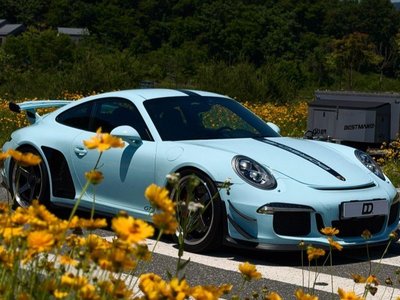 PORSCHE 911 - 1