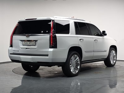 CADILLAC ESCALADE - 3