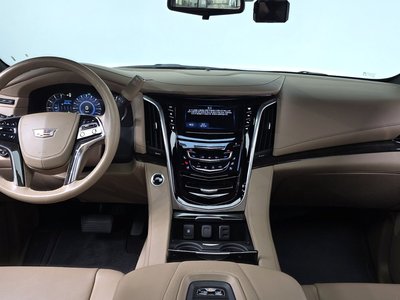 CADILLAC ESCALADE - 5