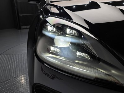 PORSCHE CAYENNE - 9