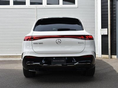 MERCEDES-BENZ EQS - 7