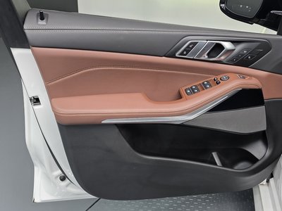 2025 BMW X5 缩略图 14