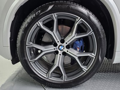 صورة 6 لـ 2025 BMW X5