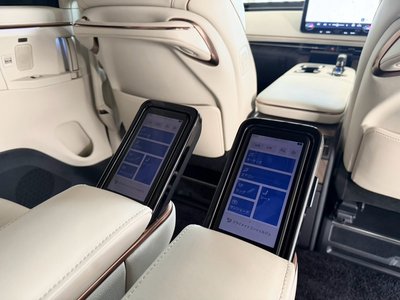 2024 Lexus LM — фото 52