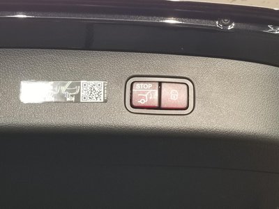 MERCEDES-BENZ GLC - 10