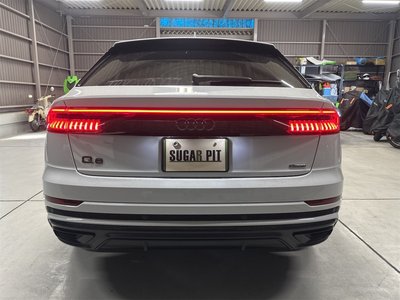AUDI Q8 - 10