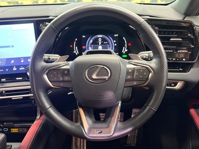صورة مصغرة 65 لـ 2023 Lexus RX