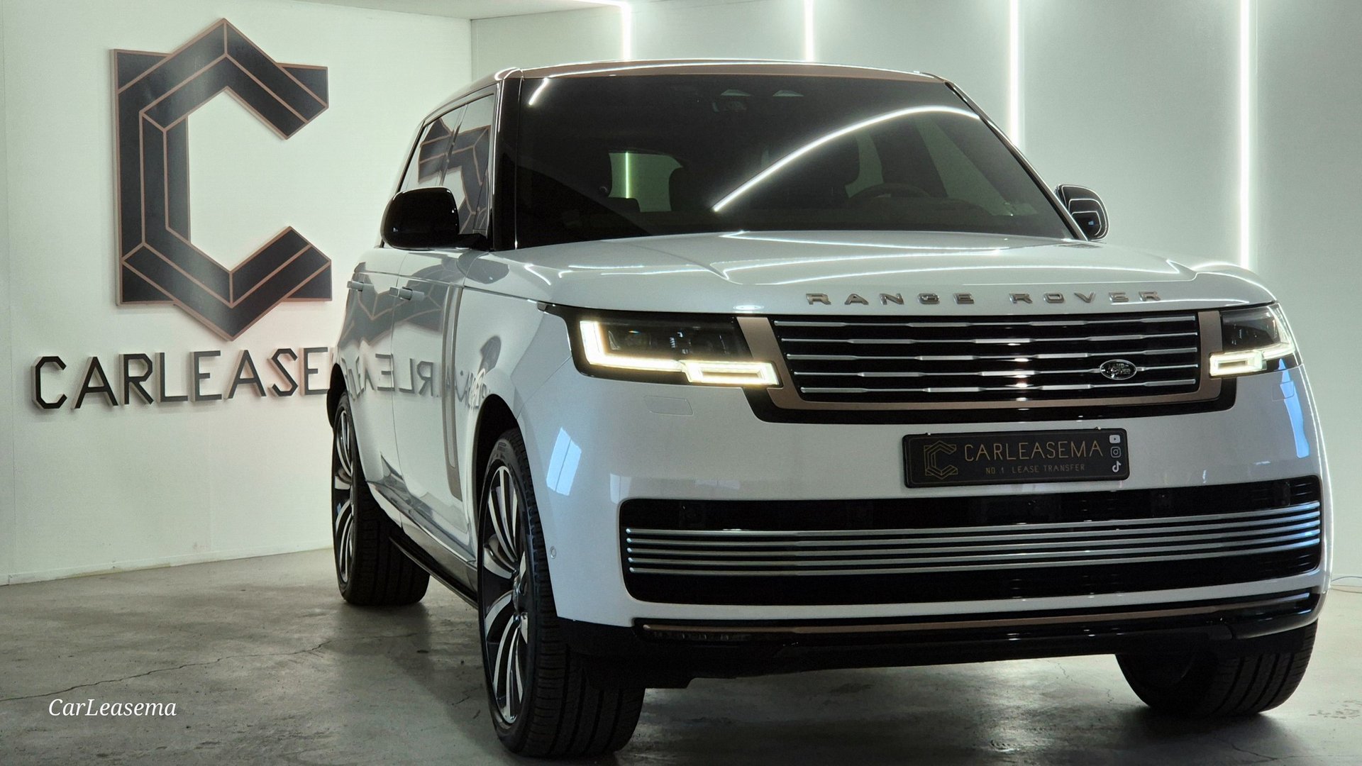 LAND ROVER RANGE ROVER - View 1