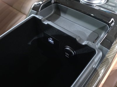 صورة مصغرة 38 لـ 2021 Genesis G90