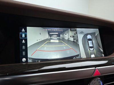 صورة مصغرة 21 لـ 2021 Genesis G90