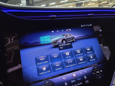 2024 Mercedes-BENZ EQS thumbnail 19