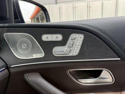 MERCEDES-BENZ GLS - 10