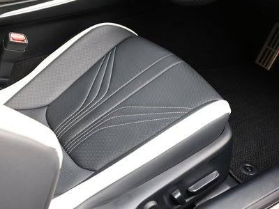 صورة مصغرة 37 لـ 2023 Lexus RC F