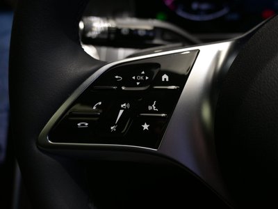 2025 Mercedes-BENZ C-CLASS 缩略图 21