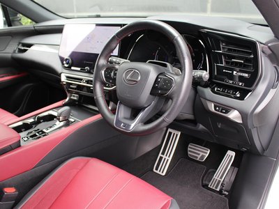صورة مصغرة 14 لـ 2023 Lexus RX