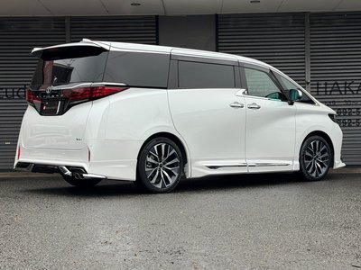 2025 Toyota ALPHARD photo 5