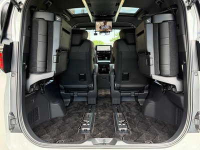 2025 Toyota ALPHARD 缩略图 38
