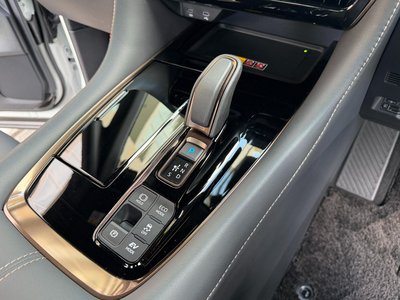 2025 Toyota ALPHARD 缩略图 19