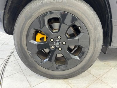 LAND ROVER DEFENDER - 7