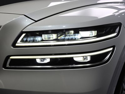 صورة 9 لـ 2023 Genesis GV80