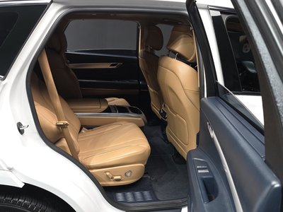 2023 Genesis GV80 — миниатюра 18
