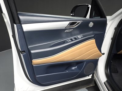 2023 Genesis GV80 — миниатюра 14