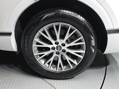 صورة 8 لـ 2023 Genesis GV80