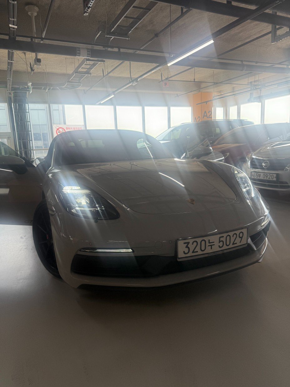 PORSCHE 718 - View 1