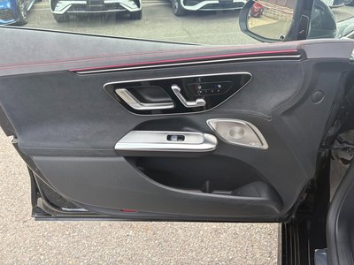 صورة مصغرة 25 لـ 2023 Mercedes-BENZ EQE AMG
