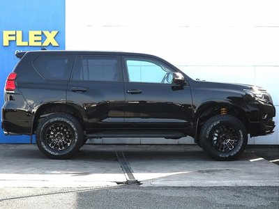 TOYOTA LAND CRUISER PRADO - 9